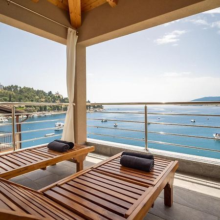 Seafront 2-Bedroom Apartment Nika - Рабац Екстер'єр фото